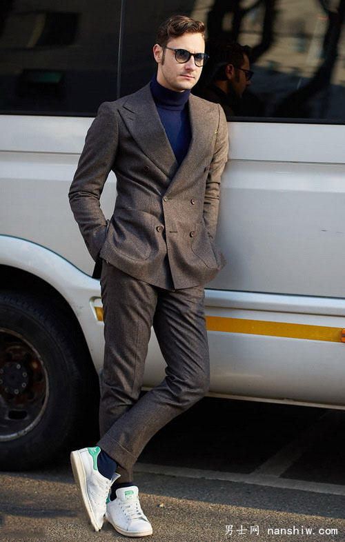 �W�������_(d��)�� ��(g��)�Ԏ���չʾ�e������