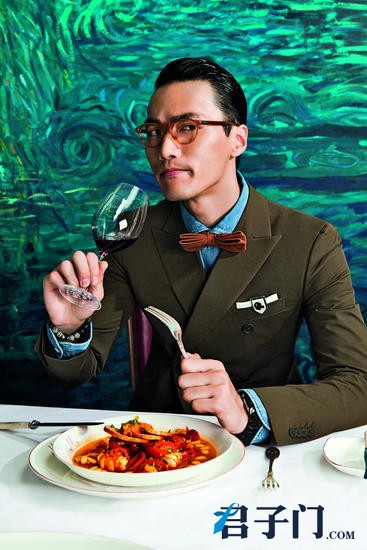 男士穿西裝 巧用小配飾提升社交魅力