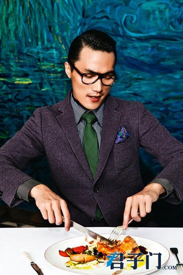 男士穿西裝 巧用小配飾提升社交魅力