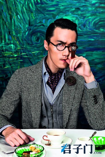 男士穿西裝 巧用小配飾提升社交魅力