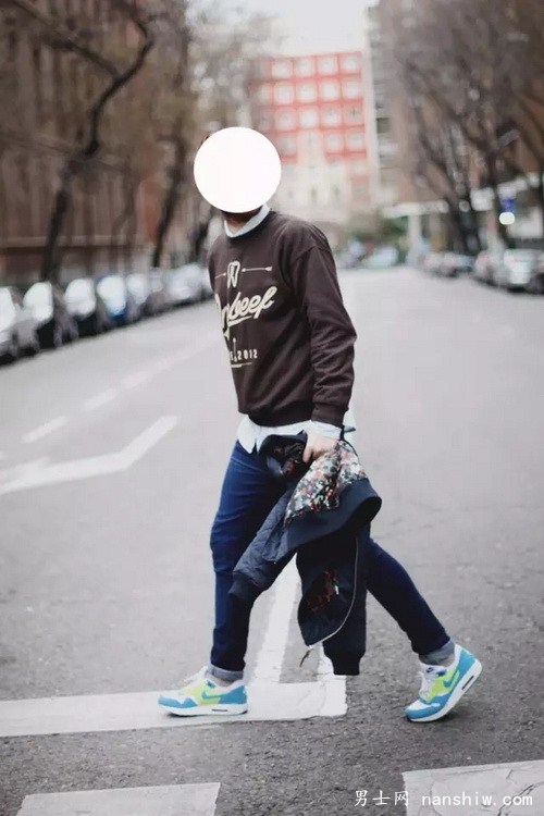 �o��ţ��ѝ = ���ڣ������Ĵ��䲻��ѽ...