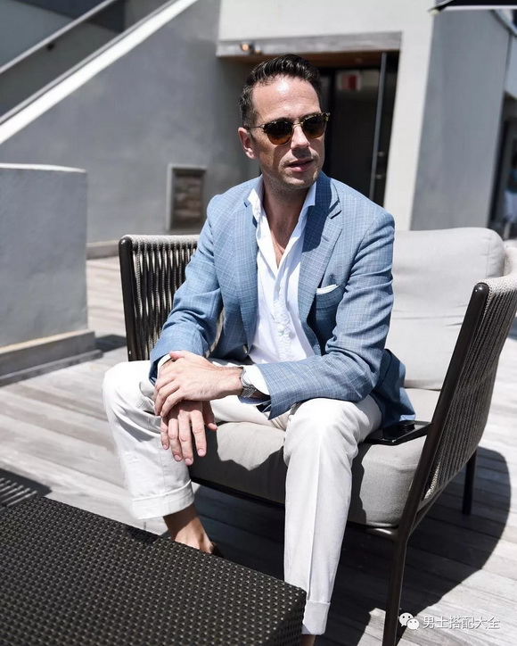 ��(du��)�ɫ�����ܰ����b�����ഺ�r(sh��)�и�