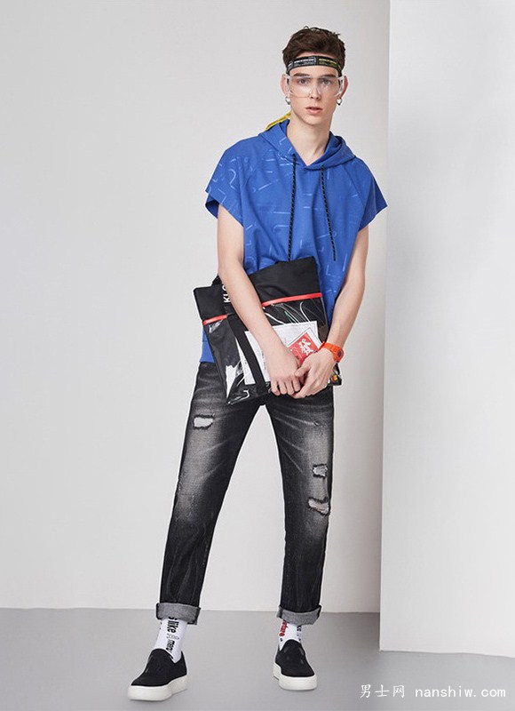 �����������x���·����D(zhu��n)���^�r��