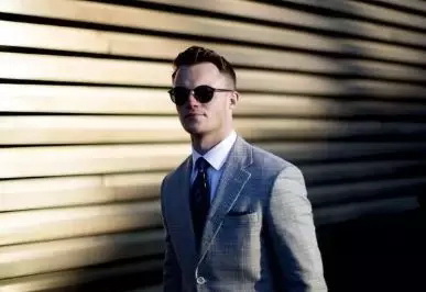 Ů����ϲ�g����������ָ����6�c(di��n)׌��������ߵĳ�����(bi��o)ʾ��