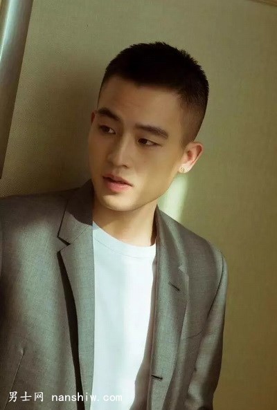 �m��18~35�q����4�N��ʿ�l(f��)�ͅ������l(f��)�͸�׃�ֵ��