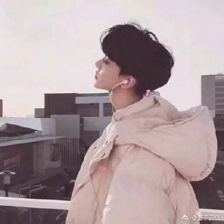 男士正確的diy燙發(fā)步驟