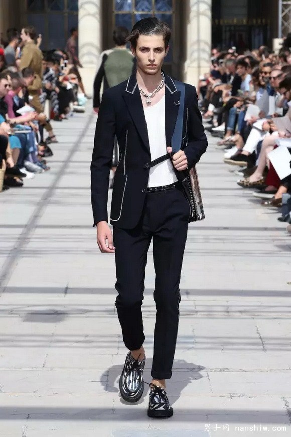 ·������LouisVuitton2017�������b��