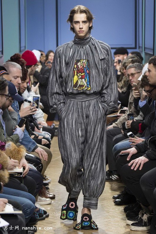 J.W.Anderson 2017/2018�ﶬ�������b�����������wСͯ��