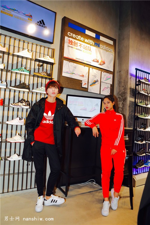 杭州首家阿迪達(dá)斯“運(yùn)動時(shí)尚品牌體驗(yàn)店”遠(yuǎn)洋樂堤港開幕