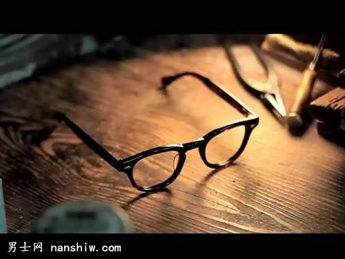 �Q���ڿ����R�ǁ�����������Ʒζ�ĵ�һ��