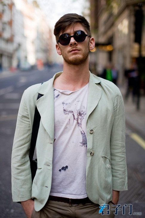 һ���׃�W������ Holdס����