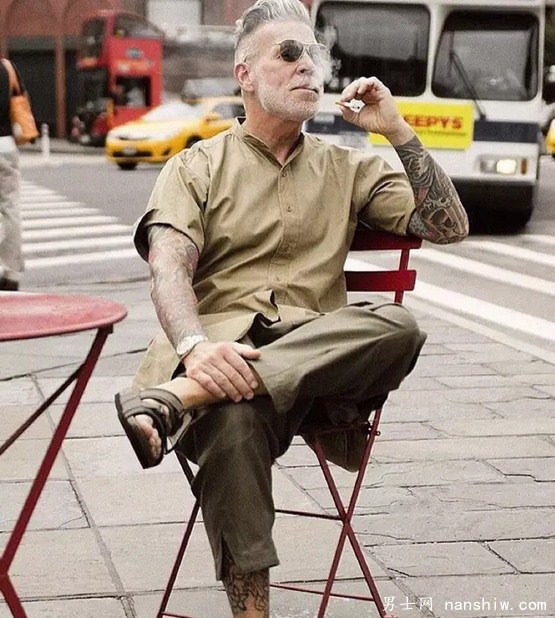 �����ĕr�󡿕r�н���r������56�q���r����ˡ���˹��