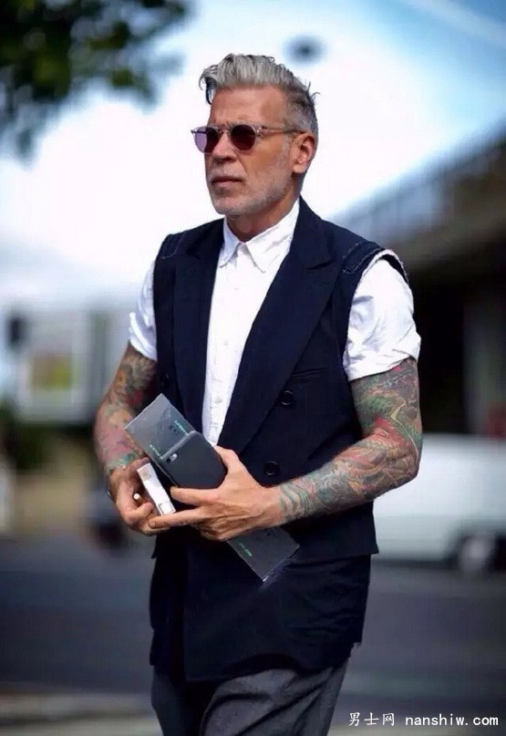 �����ĕr(sh��)��(b��o)���r(sh��)�н���r(sh��)������56�q���r����ˡ���˹��