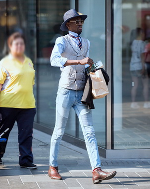 ����6�½��ĵ�һ�ڣ��ڱ����ĕr(sh��)������