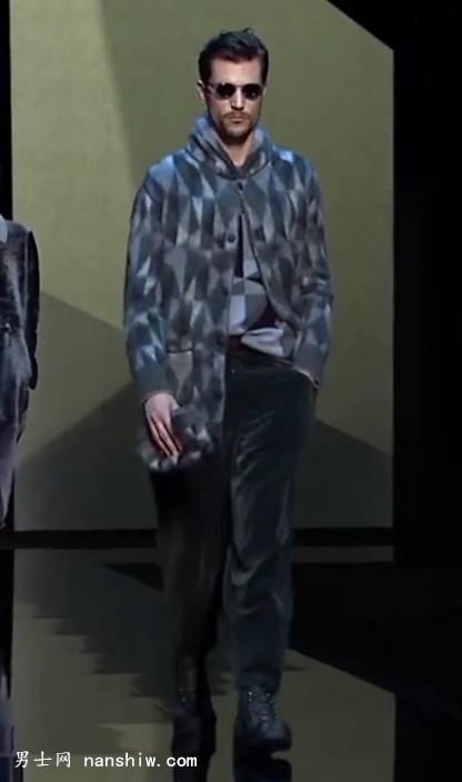 Giorgio Armani(喬治·阿瑪尼)Men's Fall Winter 2017/18 Fashion Show