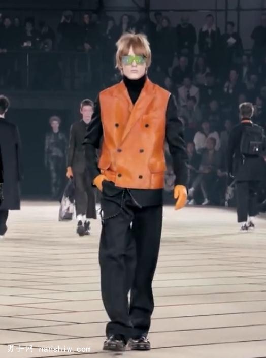 ��� | Dior �ϊW���b2017-18�����r�b��