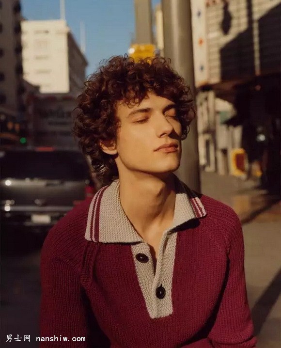 ��ɫ���A �C ���R��2017�괺�����bϵ��