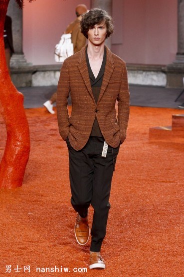 ���(ch��ng)| Ermenegildo Zegna���၆2018���ĕr(sh��)�b��