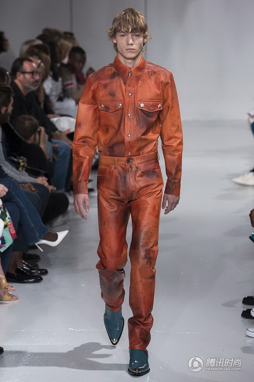 ���| Calvin Klein 2018���ĕr�b��