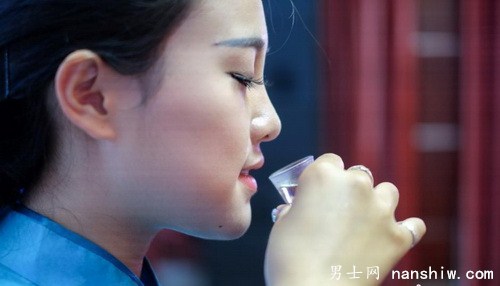 ���Ʒ�׾����׾����Ͷ�����Щ�����