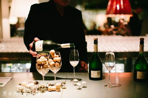 �t�Ʊ��N��@ô������ô����ǌ�����