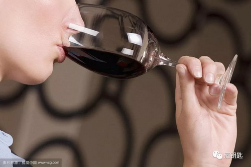 關(guān)于葡萄酒品鑒的7個常見誤區(qū)